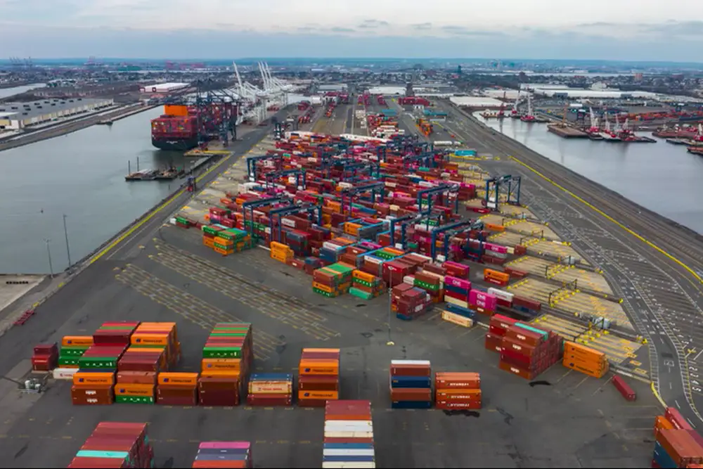 Container Terminal Logistik Hafen